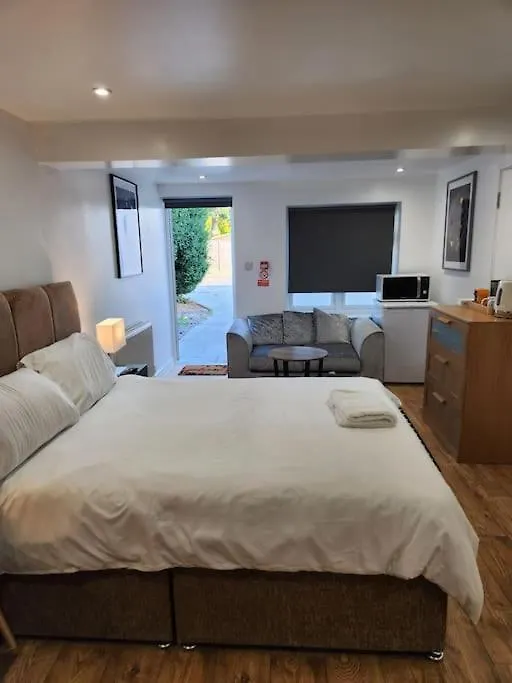Lovely En-Suite Room With Private Entry, Close To Station Bexleyheath Apartment