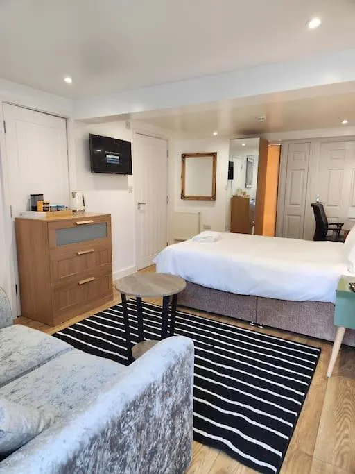 Apartment Lovely En-Suite Room With Private Entry, Close To Station Bexleyheath