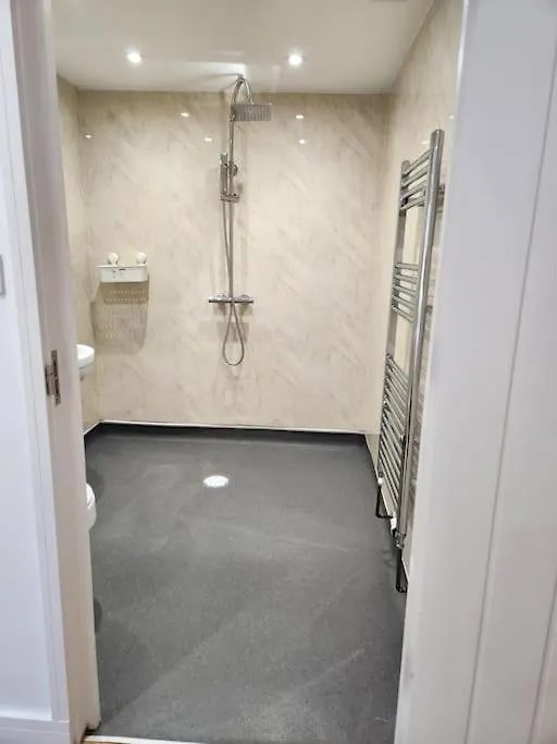 Lovely En-Suite Room With Private Entry, Close To Station Bexleyheath