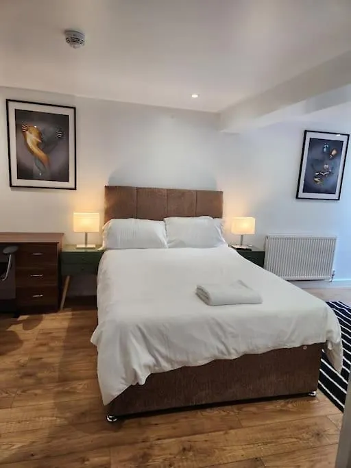 Lovely En-Suite Room With Private Entry, Close To Station 벡슬리히스